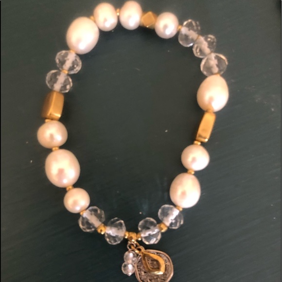 Silpada Jewelry - Silpada K& R faux pearl and gold bracelet Silpada Jewelry - Silpada K& R faux pearl and gold bracelet